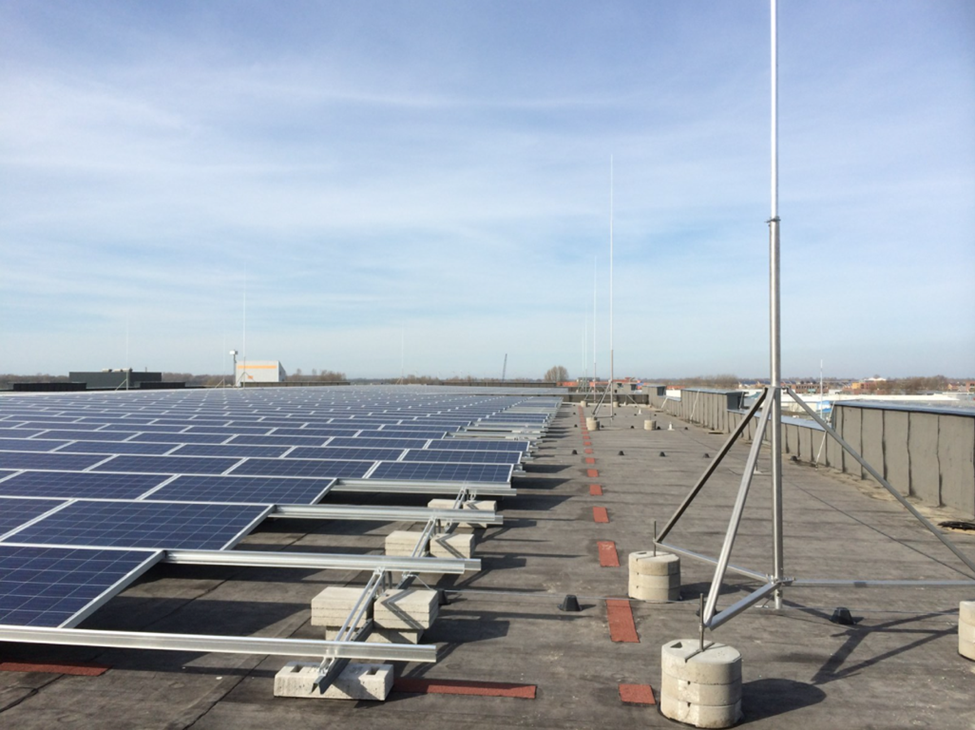  Afbeelding 1b PV-systeem in beschermd gebied. Bron: Boersen Bliksembeveiliging